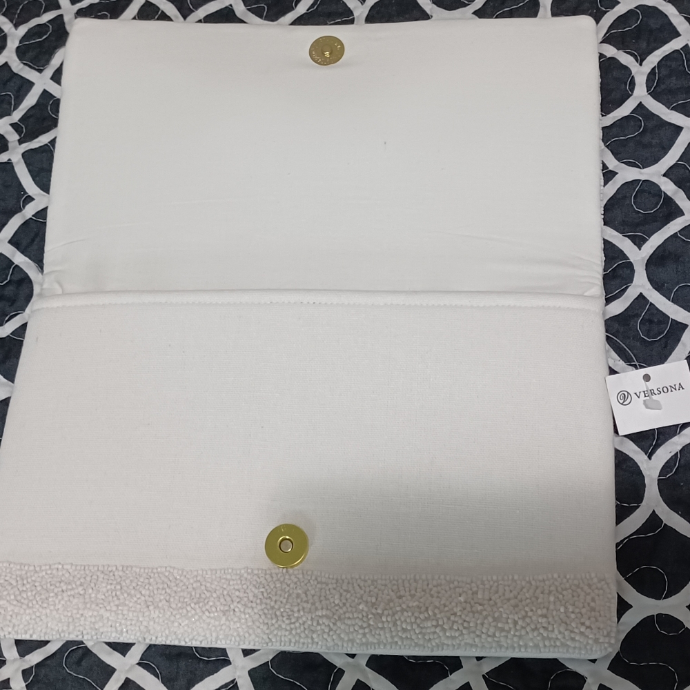 Versona beaded Crossbody/Clutch - Picture 4 of 5